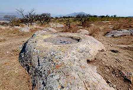 Algunas piedras del cerro de Las Águilas tienen signos de haber sido intervenidas por el hombre