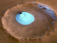 Lago de agua congelada en Marte