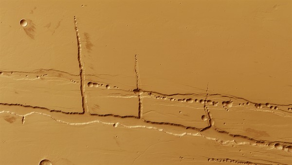 Imágenes de Marte con la Cámara HRSC del Mars Express-ESA. Imagen: DHL Gerhard Neukum y equipo