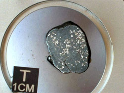Fragmento del meteorito encontrado en Marruecos.