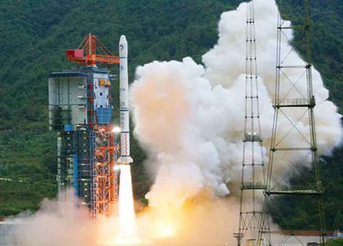 Cohete Larga Marcha fabricado por China, veh�culo en el cual ser� transportada la sonda lunar Chang e