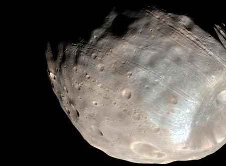 Segunda imagen de Fobos, captada por la nave de la NASA a unos 5.800 kil�metros de distancia- NASA/JPL-Caltech/University of Arizona