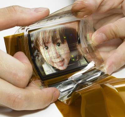 Esta es una versi�n flexible de un display OLED, las versiones comerciales tendr�n de momento 11 pulgadas y apenas 3 mil�metros de espesor convirti�ndolos en pantallas super planas.