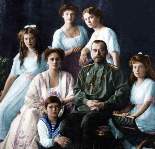 Zar Nicolás II y su familia, asesinados por los comunistas el 17 de julio de 1918, por decreto y sin un juicio justo
