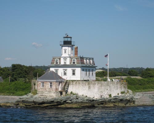 Faro en Rose Island, Rhode Island, Estados Unidos, todavía operacional y de propiedad privada