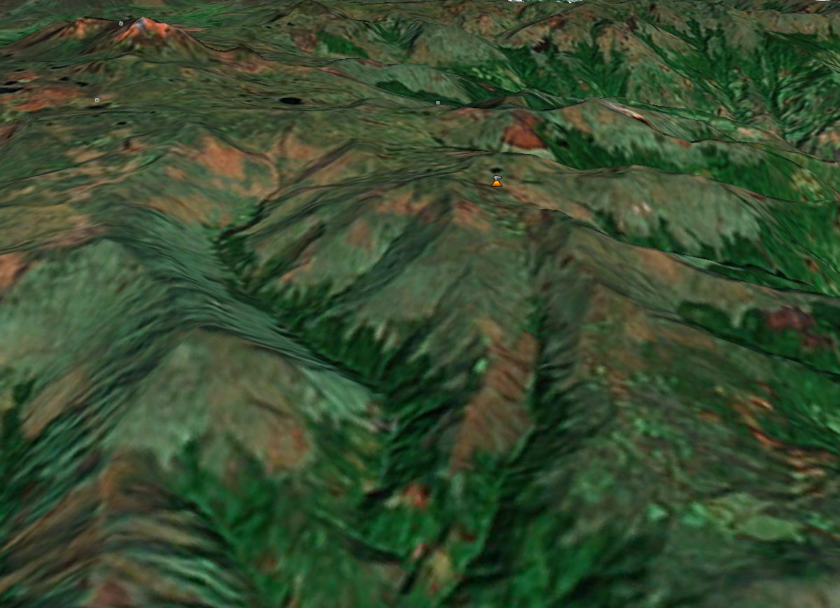 Caldera del volc�n Huanguillaro, se aprecia una pared de la misma hacia la izquierda y en primer plano el conjunto de domos que hoy constituyen el complejo volc�nico de Chachimbiro