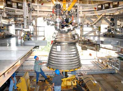 Ensayo de algunos elementos clave del motor J-2X del futuro cohete Ares