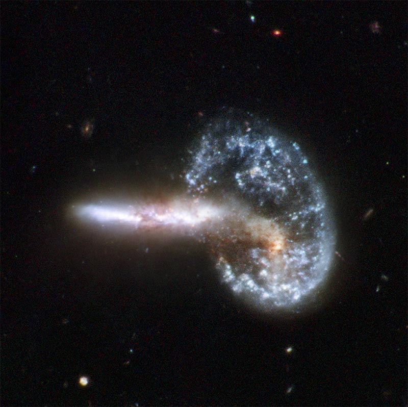 Colisión galáctica en proceso, imagen Arp 148, corresponde a la constelación de la Osa Mayor. Foto: NASA, ESA, the Hubble Heritage (STScI/AURA)-ESA/Hubble Collaboration, and A. Evans 